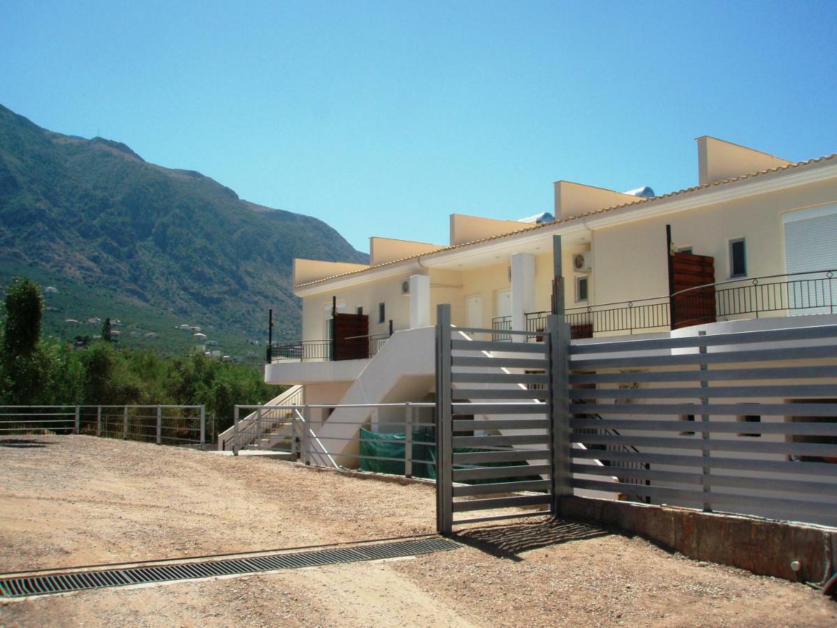 Elea Apartments Kalamata Exterior foto